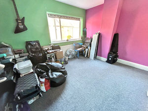 Photo 16- click for photo gallery